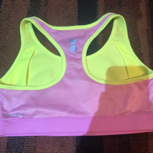 Bras - Picture 6 of 9